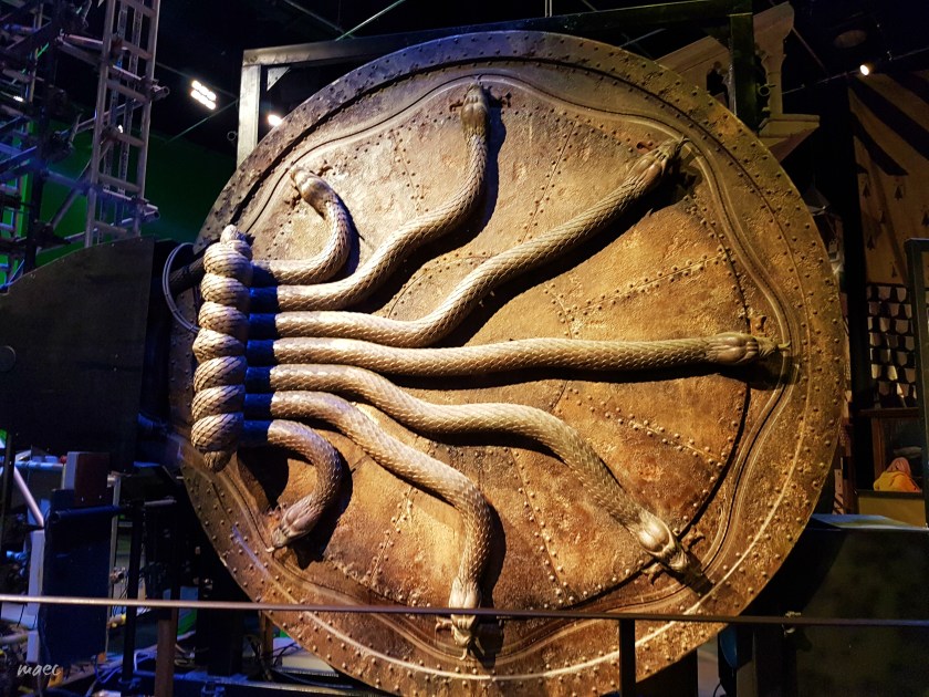 7-snake-door