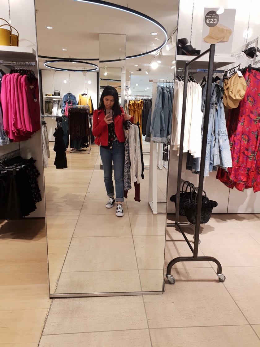 mirror selfie